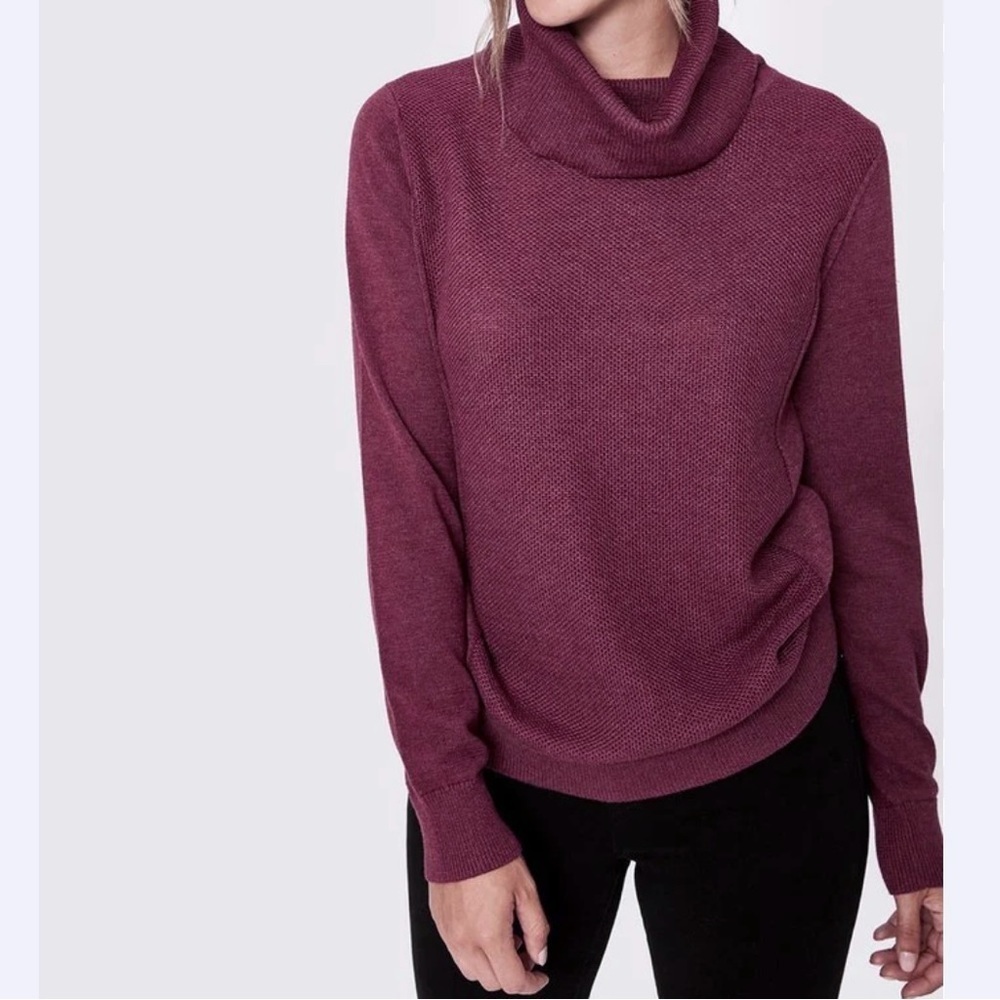 Community by Aritzia Burgundy Jersey Turtleneck Cropped Pullover Size